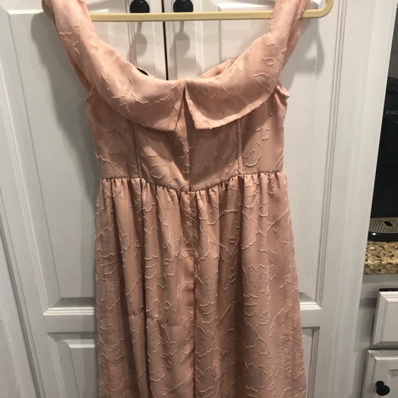 Cupcakes and Cashmere Off the Shoulder Pink Midi dress with Boning - Picture 3 of 6